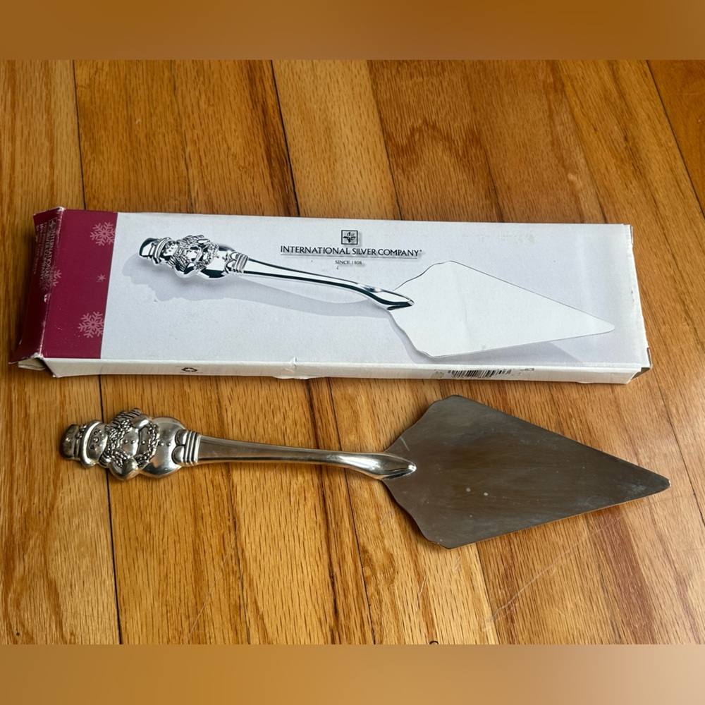 In box!!! International Silver Company Silver-tone Snowman Handle Pie Server
